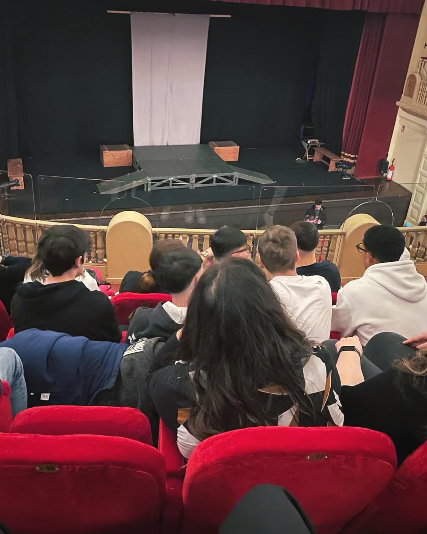 I Nostri Studenti a Teatro: Cultura e Spettacolo